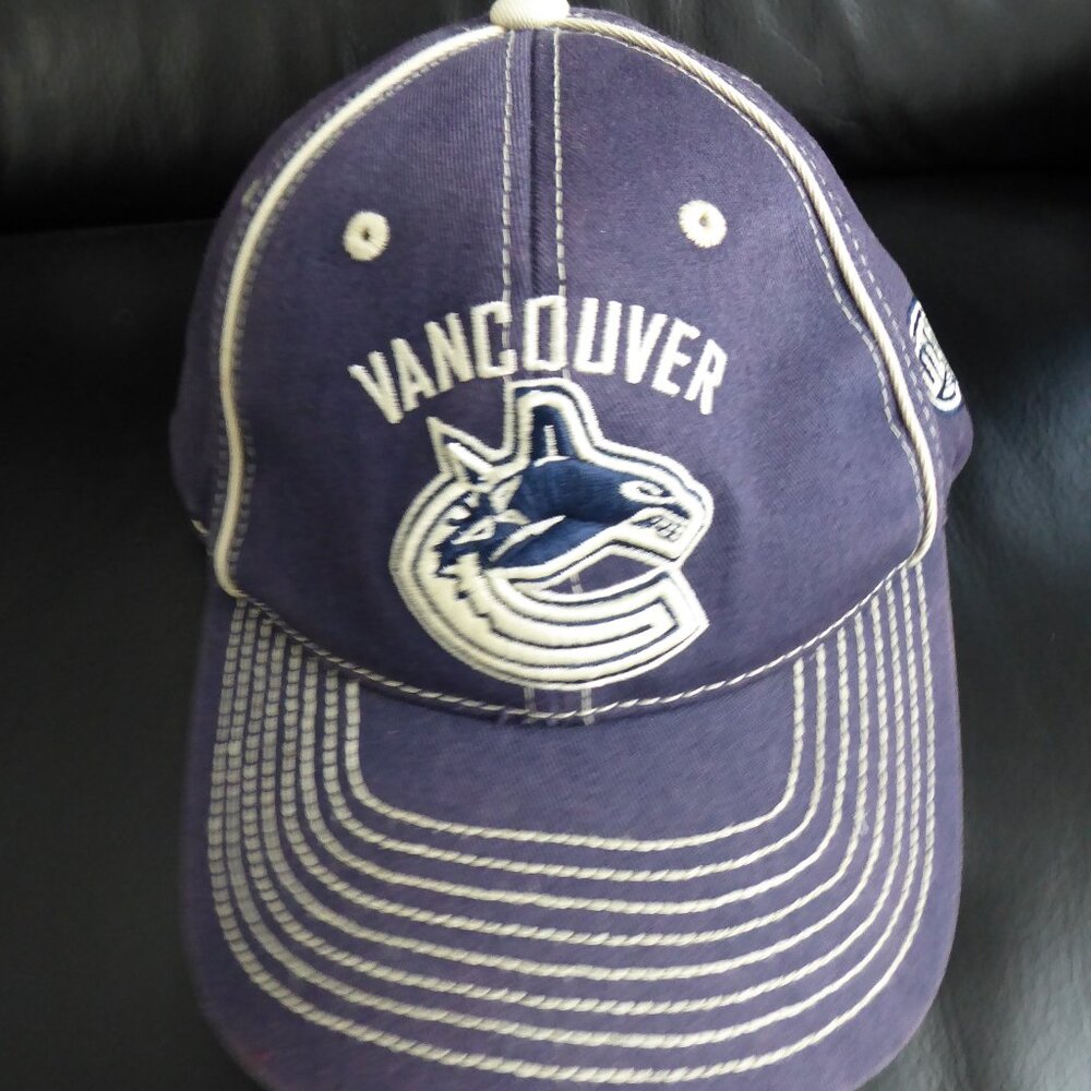 NHL Vancouver Canucks Old Time Hockey Cap One Size